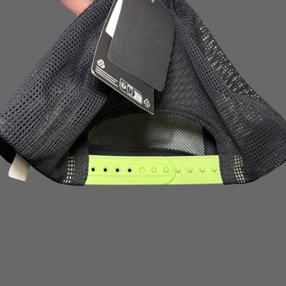 Under Armour Launch Day of the Dead Snapback Cap Unisex NWT 1386664-100 - Picture 5 of 8